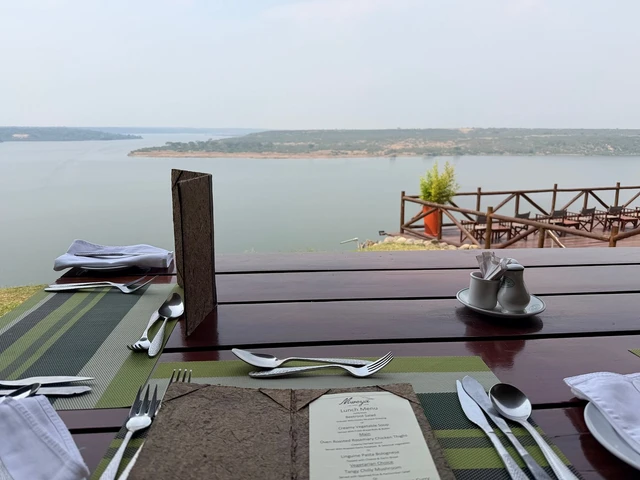 Mweya Safari Lodge · 餐厅与用餐环境