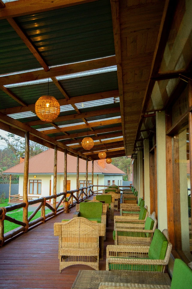 Karatu Villas Lodge · 露台与景观