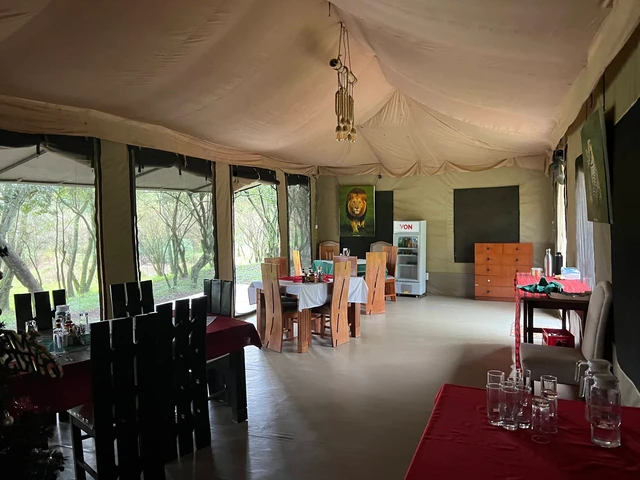 Mara Trails Camp · 餐厅与用餐环境