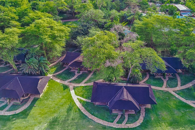 Ol Tukai Lodge Amboseli · 外观与环境