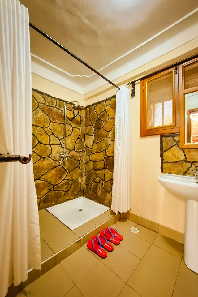 Papyrus Guest House · 浴室