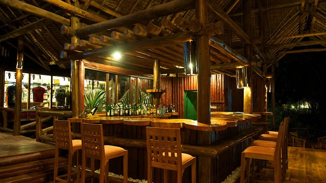 Samburu Intrepids Tented Camp · 餐厅与用餐环境