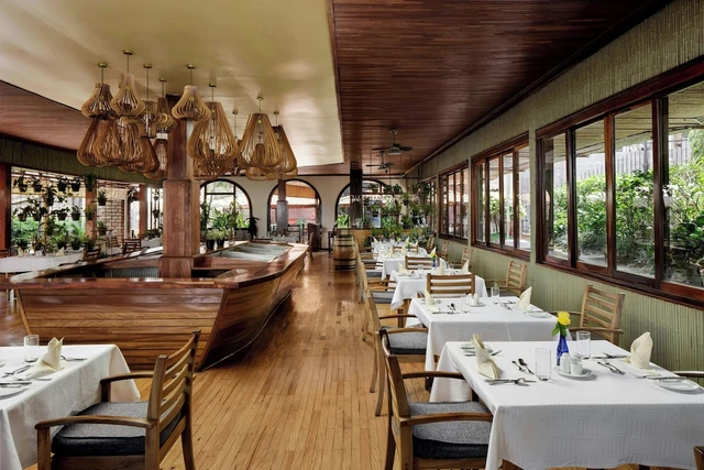 Sheraton Kampala Hotel · 餐厅与用餐环境