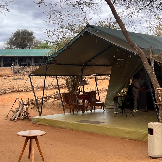 Tarangire Kuro Treetops Lodge · 餐厅与用餐环境