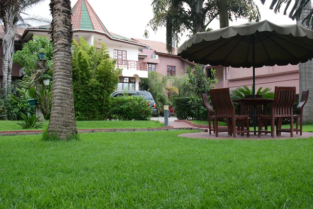 The Charity Hotel · 餐厅与用餐环境