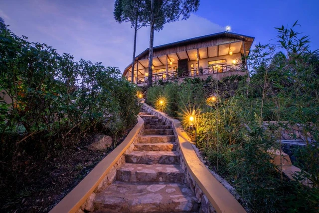 Kaara Gorilla Lodge · 外观与环境