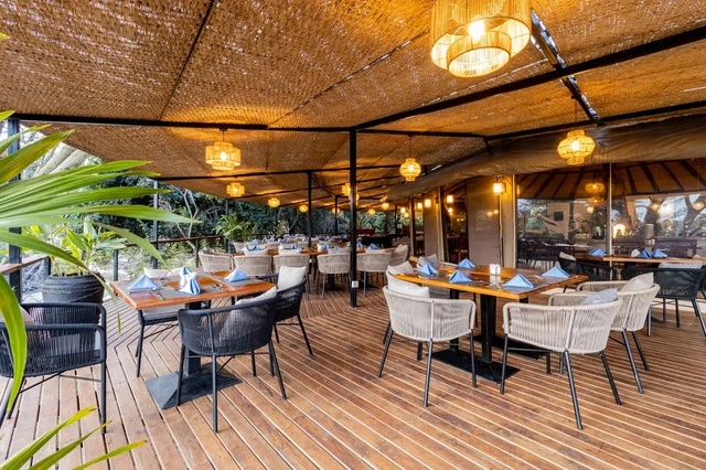 PrideInn Mara Camp · 餐厅与用餐环境