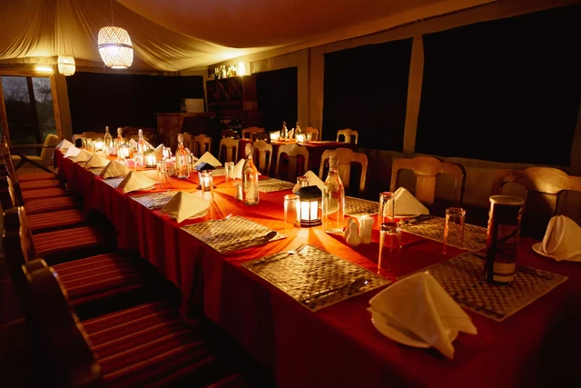 Safari Haven Serengeti Camp · 餐厅与用餐环境
