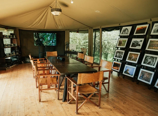 Soroi Mara Bush Camp · 餐厅与用餐环境