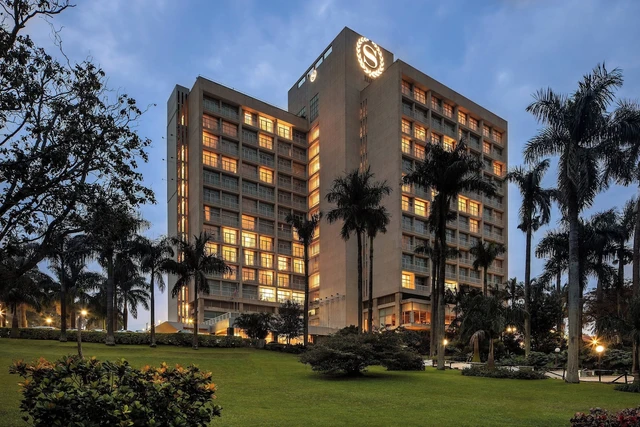 Sheraton Kampala Hotel · 外观与环境
