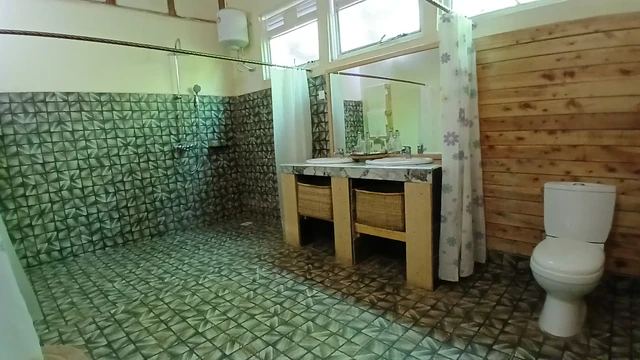 Orugano Bwindi Lodge · 浴室