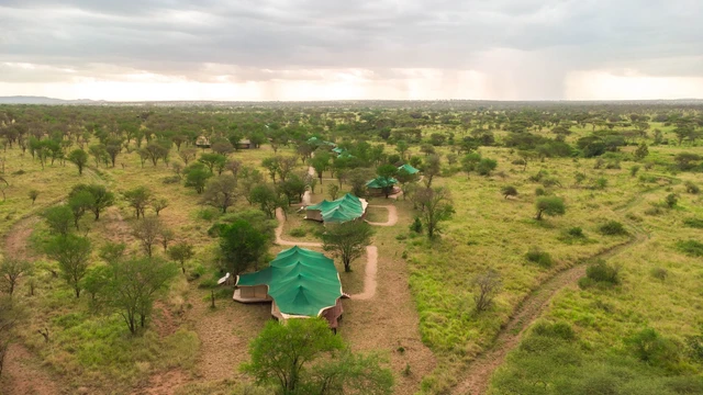 Central Serengeti Moyo Camp Warangi · 外观与环境