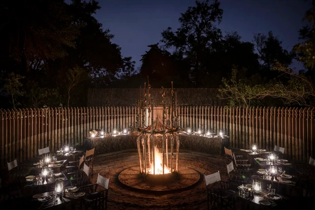 Xigera Safari Lodge · 餐厅与用餐环境
