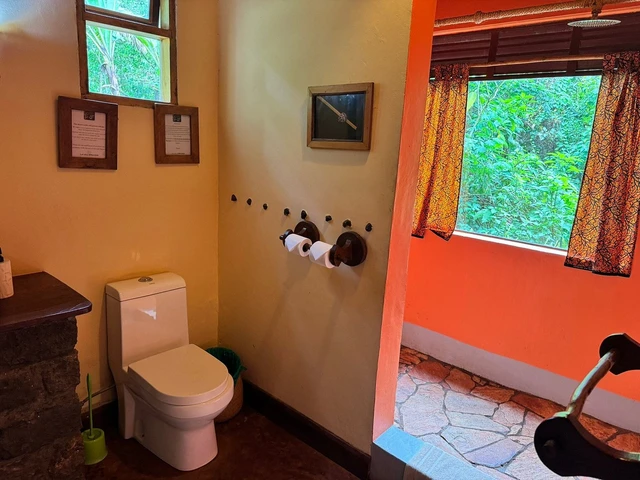 Sipi Heritage Lodge · 浴室