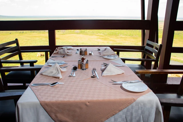 Voi Safari Lodge · 餐厅与用餐环境