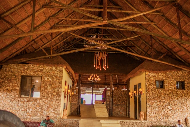 Serengeti Safari Lodge · 外观与环境