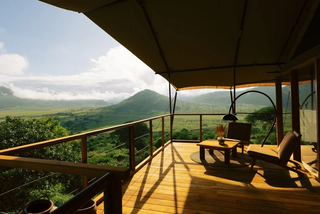 Mkomazi Wilderness Retreat · 露台与景观