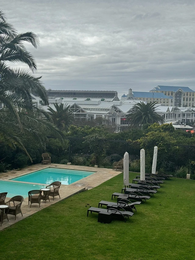 Dock House Boutique Hotel · 泳池