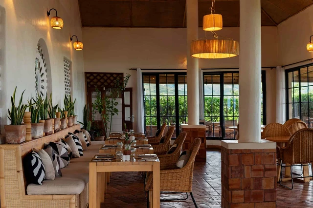 Elephant Plains Lodge · 餐厅与用餐环境