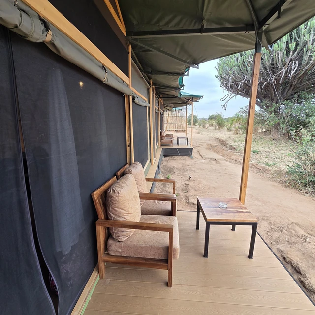 Ang'ata Tarangire Camp · 露台与景观