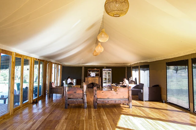 Baobab Serengeti Camp · 餐厅与用餐环境