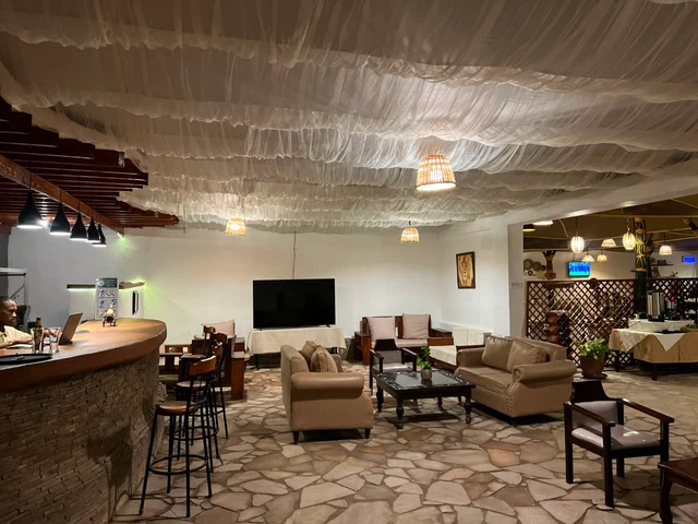 Mara Sweet Acacia Lodge · 餐厅与用餐环境