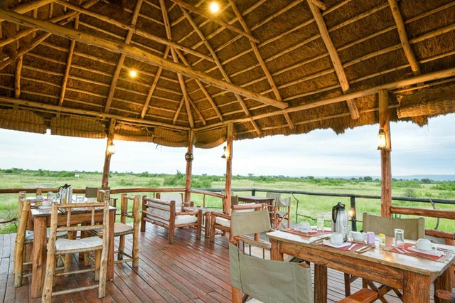 Kazinga Wilderness Safari Camp · 餐厅与用餐环境