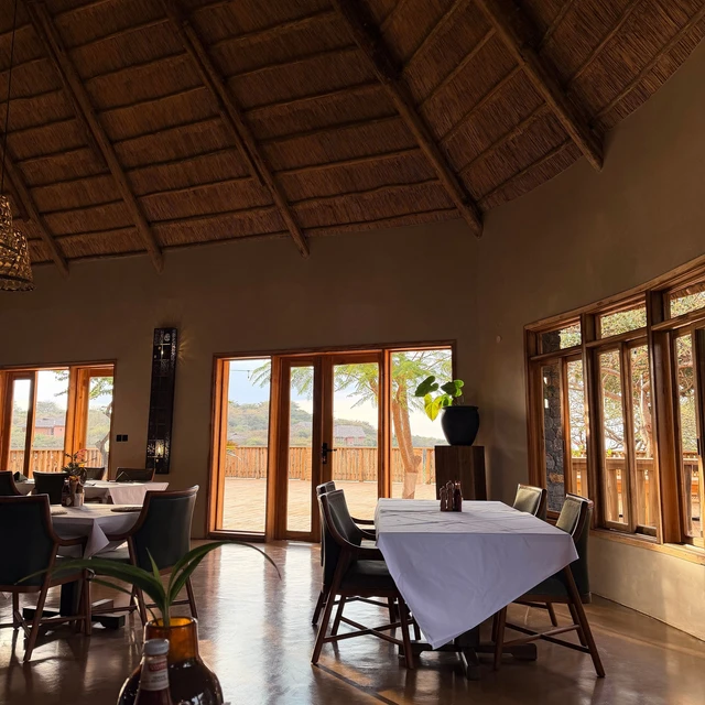 Nyota Rift Valley Lodge · 餐厅与用餐环境
