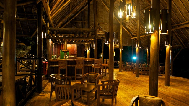 Samburu Intrepids Tented Camp · 外观与环境