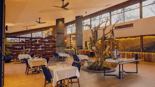 Soroi Samburu Lodge · 餐厅与用餐环境