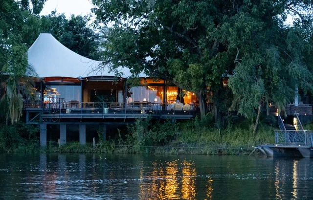 Thorntree River Lodge · 外观与环境