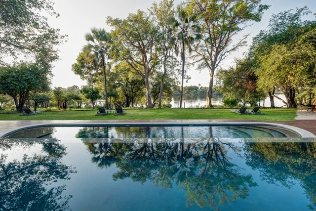 The Palm River Hotel · 泳池