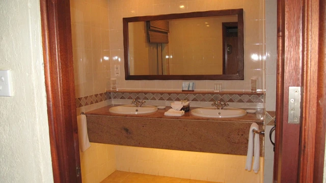Kilaguni Serena Safari Lodge · 浴室