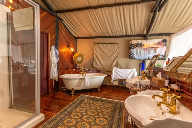 Tintswalo Siankaba Camp · 浴室