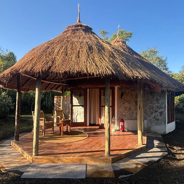 Mbweha camp · 外观与环境