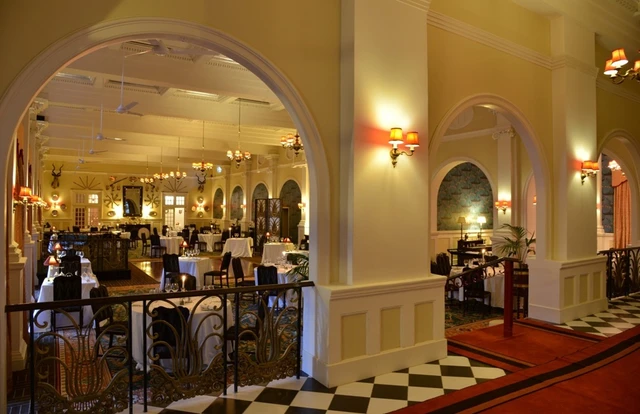 The Victoria Falls Hotel (Signature Suites) · 餐厅与用餐环境