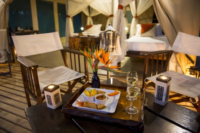 Soroi Mara Bush Camp · 餐厅与用餐环境