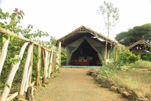kimana amboseli · 外观与环境