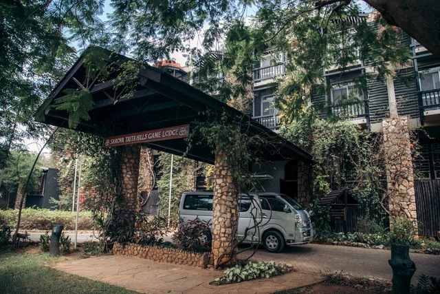 Taita Hills Safari Resort & Spa · 外观与环境