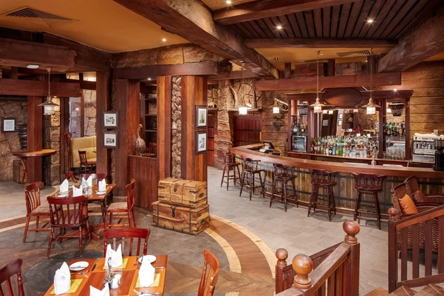 Kampala Serena Hotel · 餐厅与用餐环境