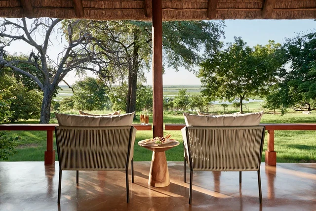 Chobe Chilwero Lodge · 露台与景观
