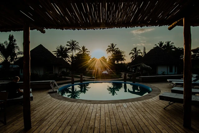 Ikumbi Safari Lodge · 泳池