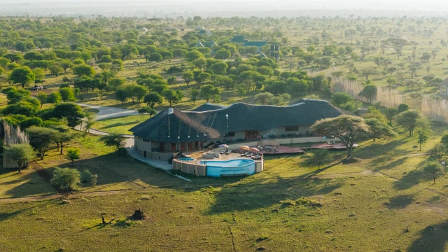 Olkarien Eco Safari Lodge · 外观与环境