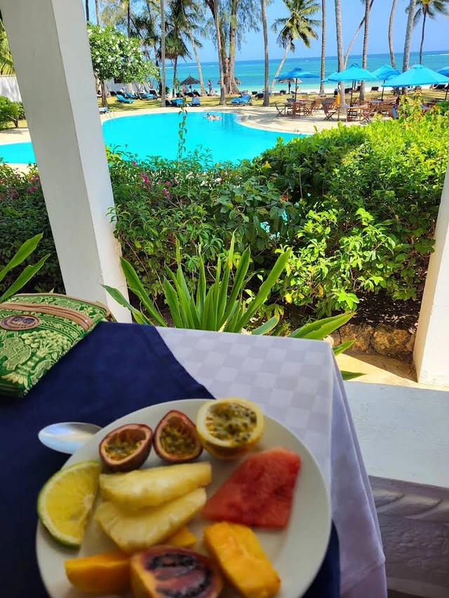 Diani Sea Lodge · 餐厅与用餐环境