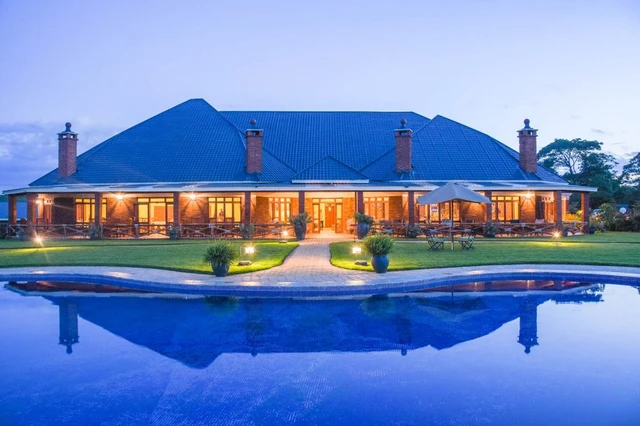 Marera Valley Lodge · 泳池