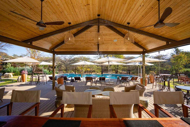 Insika Lodge · 餐厅与用餐环境