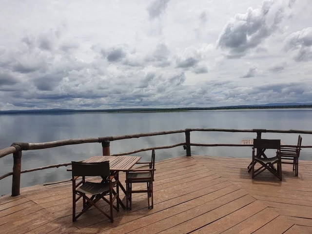 Ruzizi Tented Lodge · 露台与景观