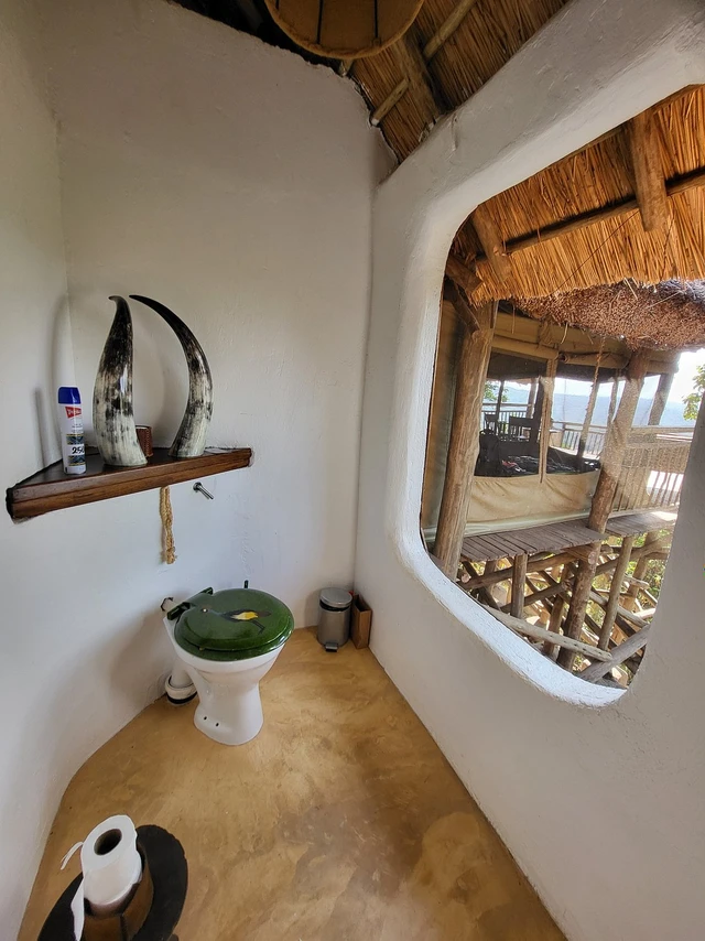 Mihingo Lodge · 浴室