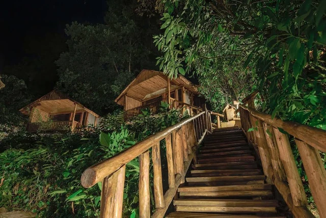 Buhoma Lodge · 外观与环境