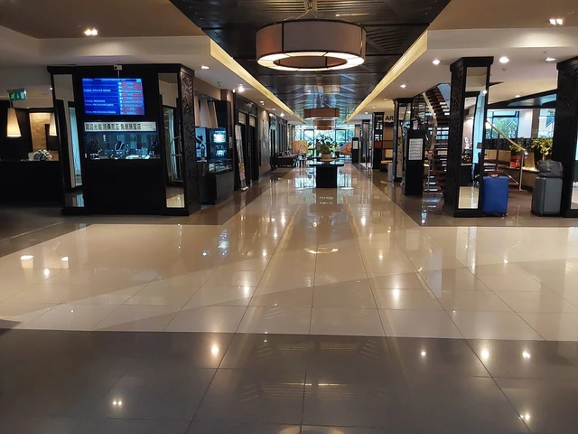 Mount Meru Hotel · 大堂